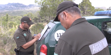 Es prohibeix enlairar fanalets encesos i tirar petards a menys de 500 metres del bosc aquest Sant Joan
