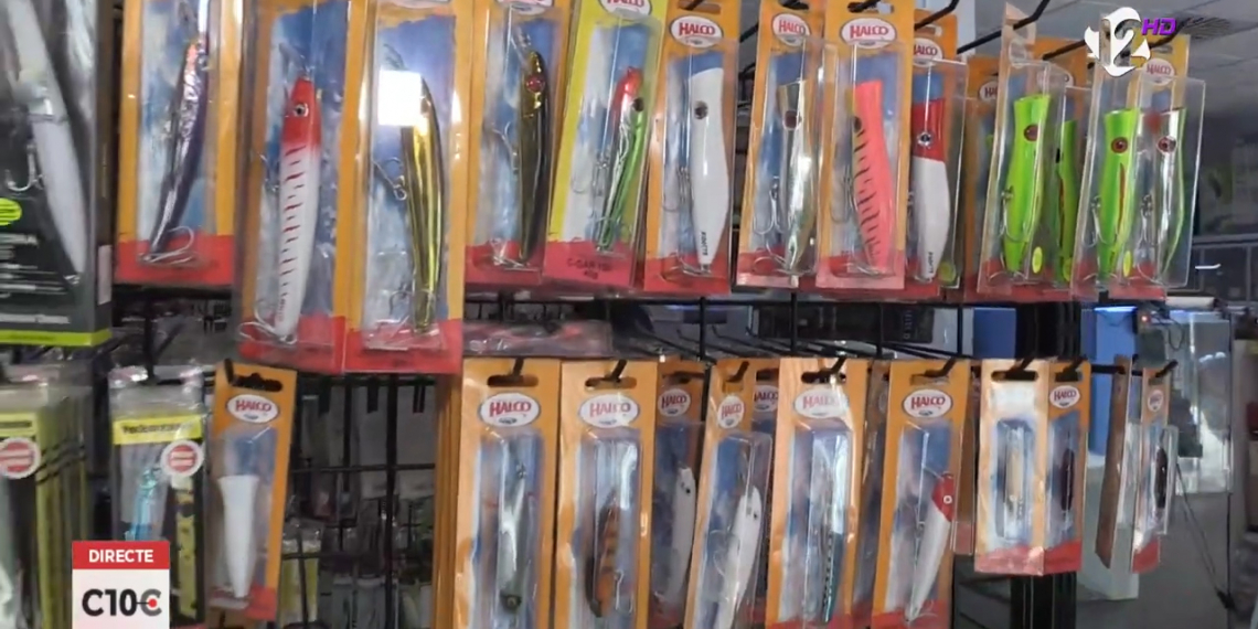 Pescadors recreatius descontents amb la normativa de zona sense mort al final de l’Ebre