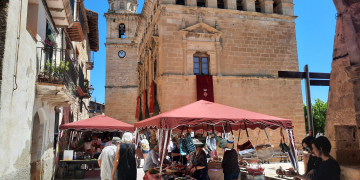 La Festa de la Mel torna a omplir Arnes de visitants