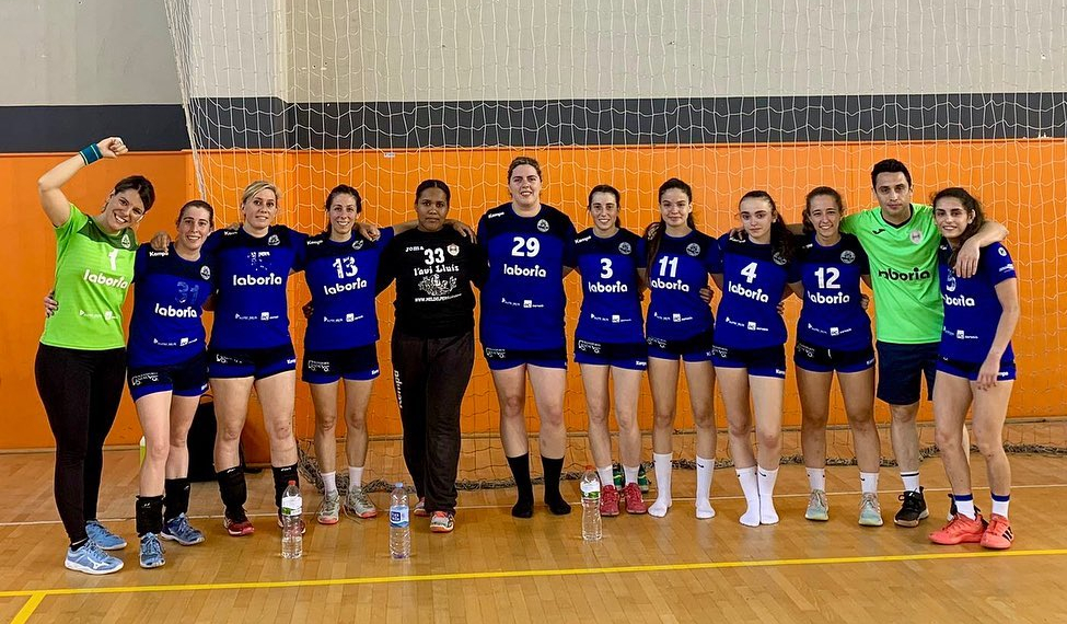 L’Handbol Club Perelló acaba la temporada superant el Sant Boi B (30-23)