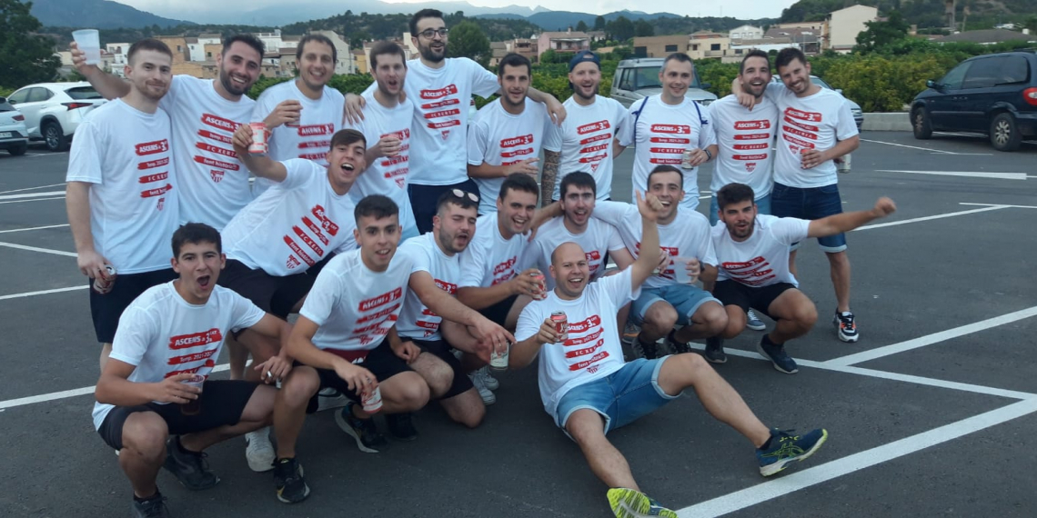 Les millors imatges de la celebració de l’ascens del             CF Xerta a la Tercera Catalana