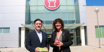 Jordà destaca l’esperit innovador de la nova planta de vasets de vidre de Nomen Foods