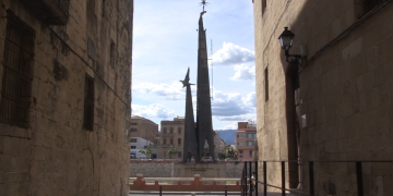La retirada del monument franquista haurà d’esperar, com a mínim, un any més
