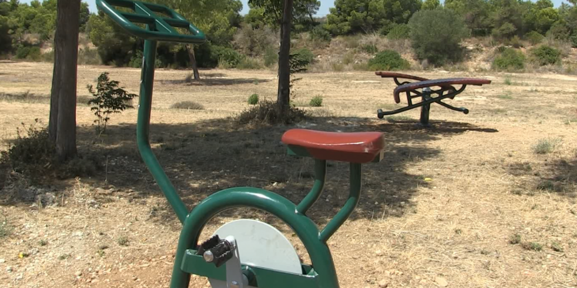 Els veïns de Marina Sant Jordi disposen d’aparells de gimnàstica a l’aire lliure