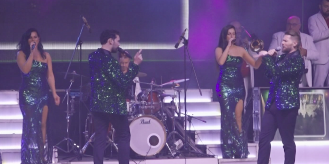 Ball de Nit amb l’orquestra Selvatana a Ascó