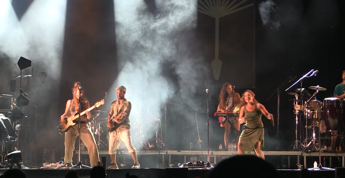 El Saurí Festival de Móra d’Ebre reuneix 2.500 persones al voltant de la música en català