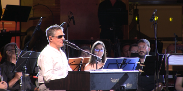 Serafín Zubiri i la Banda de Tortosa recorden Nino Bravo amb un concert inoblidable