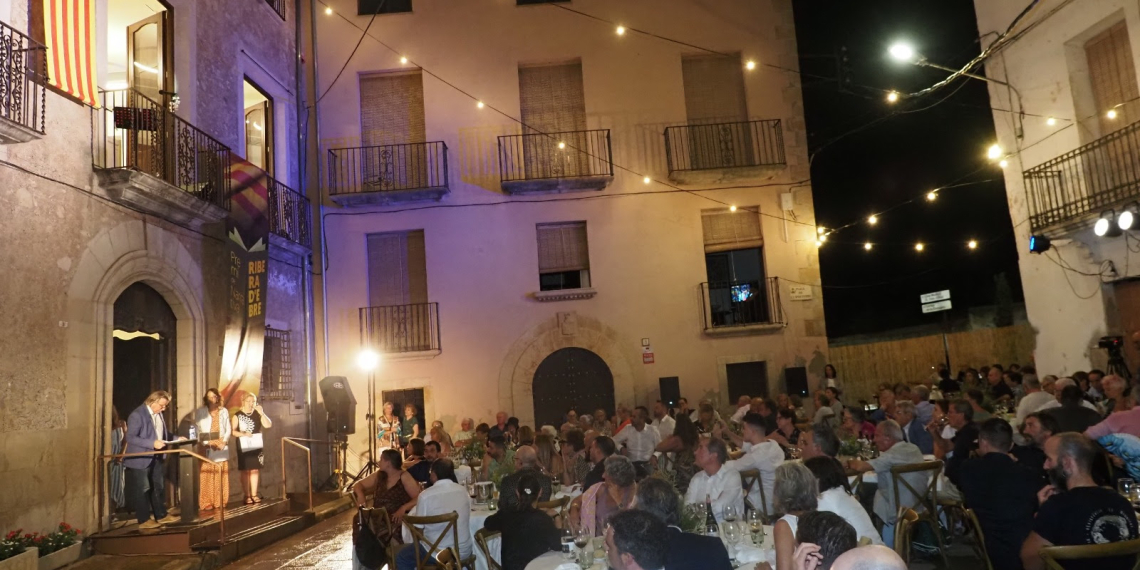 Asunción Cesena, amb ‘La corona esquerdada’, guanya el 40è Premi de Narrativa de la Ribera d’Ebre