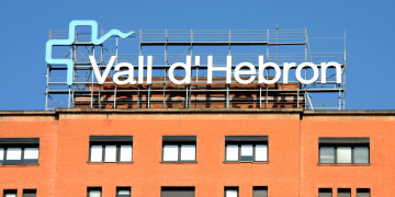 Un home, ferit de gravetat en caure-li un llamp en una platja del delta de l’Ebre