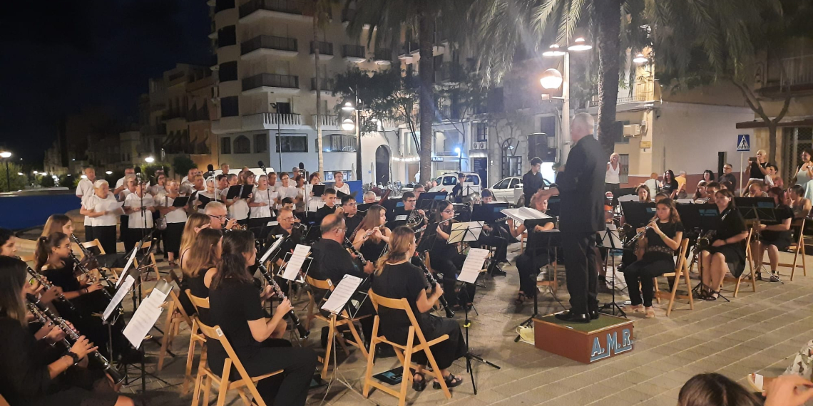 La Ràpita commmemora la Diada de Catalunya amb el tradicional Concert a la plaça del Coc