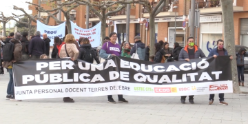 Els sindicats de professors aturen la vaga després de l’acord amb el departament d’Ensenyament