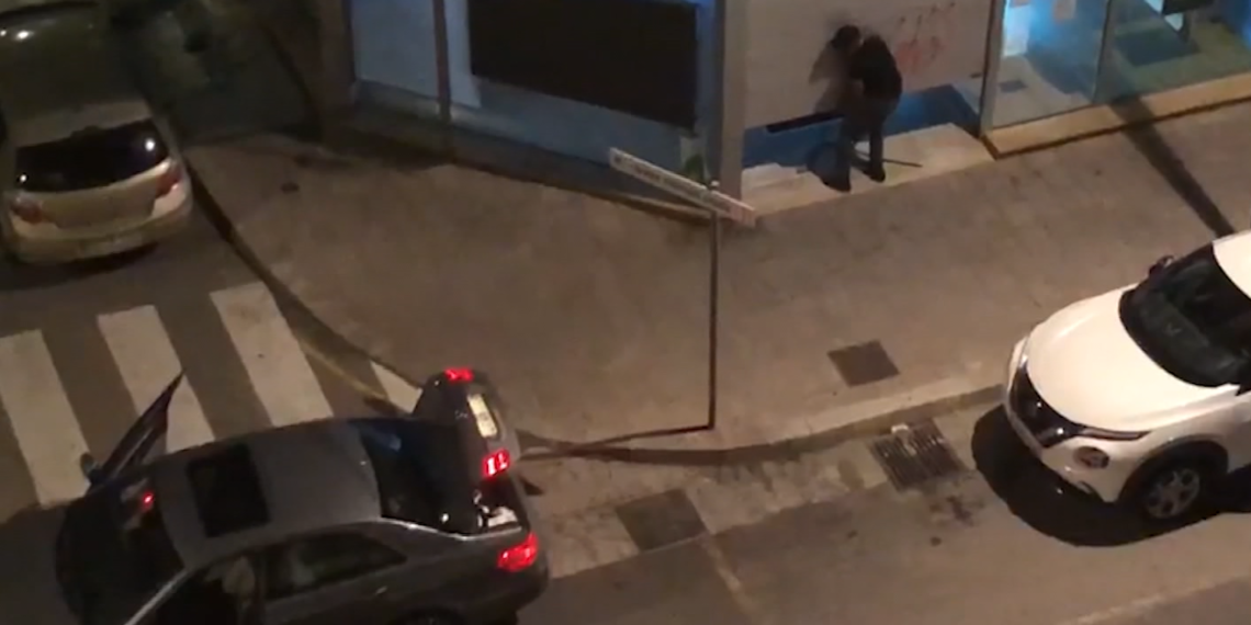 Espectacular robatori a un establiment de telefonia mòbil a Tortosa