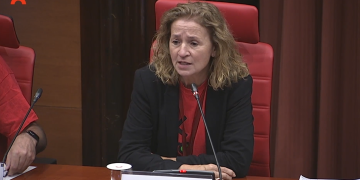 Trens Dignes i Diàspora Ebrenca reclamen al Parlament el tren ràpid entre Barcelona i l’Ebre