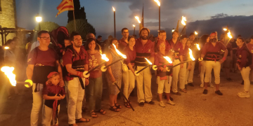 La Comissió Onze de Setembre celebra la Marxa de Torxes i crida els ebrencs a mobilitzar-se de nou