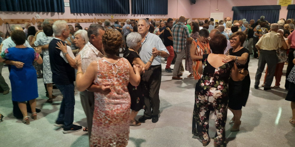 L’Aldea millora el paviment de la Sala Polivalent Ramon Salvadó amb un cost de 40.000 euros