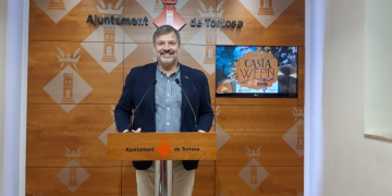 Tortosa conjuga la tradicional Castanyada amb la festa de Halloween, amb el Castaween