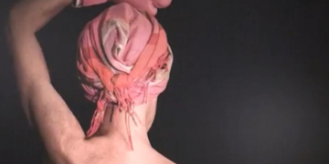 Una exposició fotogràfica mostra a Tortosa una altra perspectiva del càncer de mama