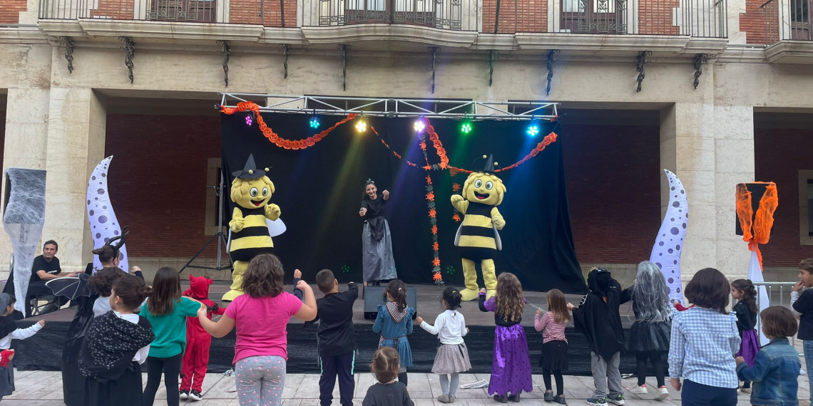 Tortosa celebra la Castanyada fusionada amb Halloween