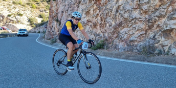 Un total de 75 ciclistes participen en la mítica Pujada a Cardó