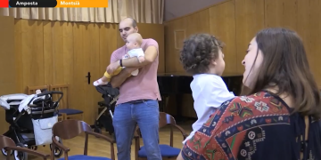 Tallers de musicoteràpia per a nadons i embarassades per la Lira Ampostina