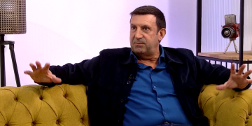 Bernat Navarro recorre la història de Vinalesa amb un llibre ‘híbrid’