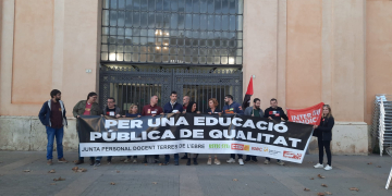 Els professors tornen al carrer per la falta de consens amb Educació