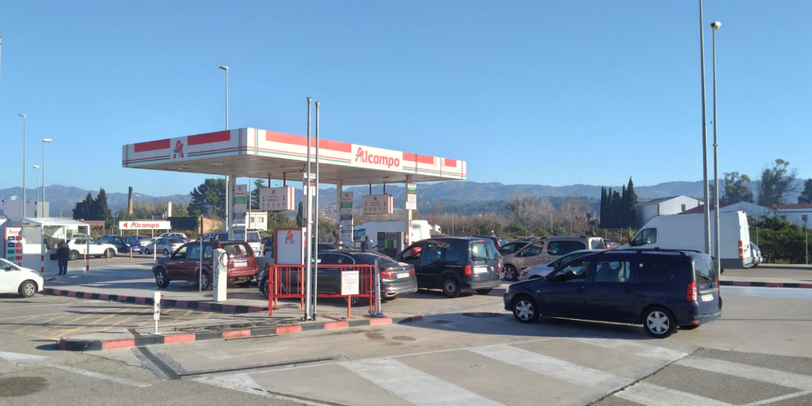 Acaba el descompte de 20 cèntims per litre de carburant