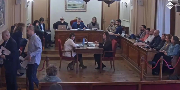 Els grups de l’oposició abandonen el ple de pressupostos de l’Ajuntament d’Amposta