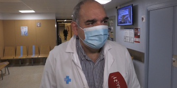 La covid-19 encara és present entre gent gran i persones amb patologies: els metges insisteixen en la vacunació