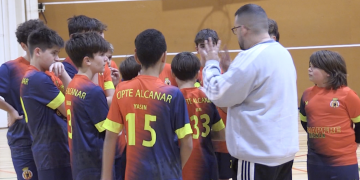 Els jugadors del CIPTE Alcanar reben la Jornada de Tecnificació organitzada per la Federació Catalana de Futbol