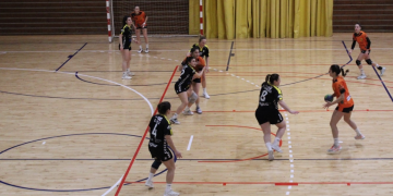 L’Handbol Amposta, molt necessitat de punts, visita la complicada pista del Mataró