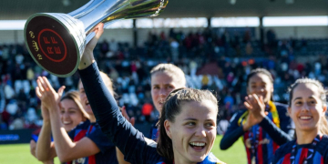 El Barça femení, amb el gandesà Rafel Navarro com a segon entrenador, guanya la Supercopa d’Espanya