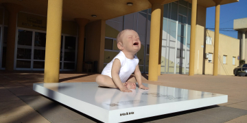 La reivindicació de la lactància materna en espais públics arriba a Deltebre