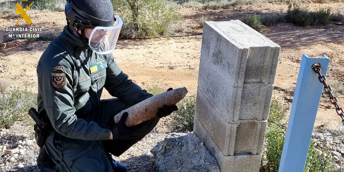 Dos pagesos localitzen a la Terra Alta cinc artefactes explosius de la Guerra Civil