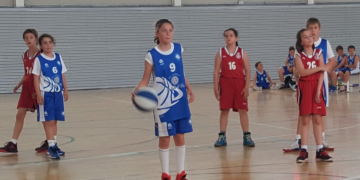 Un total de quinze equips inscrits a la primera trobada escolar de bàsquet 3×3 del Baix Ebre