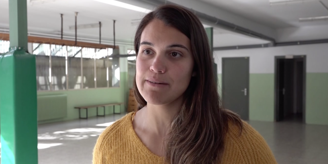 La remera ampostina Aina Cid coordina un pla pilot per millorar la psicomotricitat en nens petits