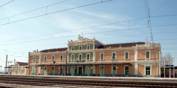 Renfe suspèn el servei de l’R15 entre Móra la Nova i Reus durant el cap de setmana per obres de millora al tram