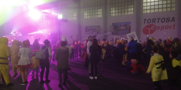 Tortosa celebra el Carnaval de Ferreries amb èxit de participació