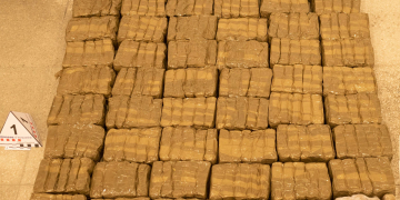 Detinguts set membres d’un grup criminal que intentava un desembarcament d’haixix a Alcanar