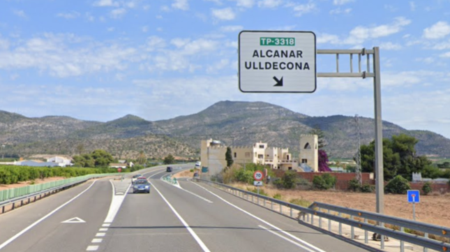 Un motorista, ferit crític en un xoc a l’N-340 a Alcanar