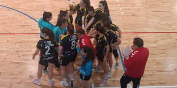 L’Handbol Amposta necessita la victòria a Benidorm per seguir somiant amb la permanència