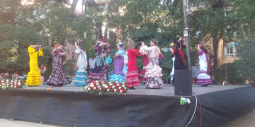 Castanyoles i palmes omplen el Parc Teodor González amb la Feria d’Abril de Tortosa