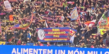 El Camp Nou recorda els tres joves de la base del CF Camarles morts en accident de trànsit al Perelló