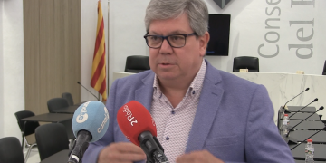 Primer ple del Consell Comarcal del Baix Ebre a la renovada sala de plens