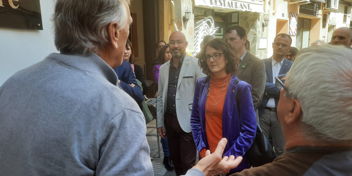 Flix inaugura la Plaça 8 de Març pel 75è aniversari de la Declaració Universal dels Drets Humans