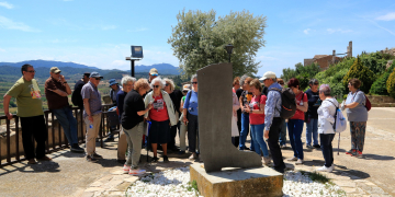 El Poble Vell de Corbera d’Ebre recorda Joan Brossa i la Lleva del Biberó en l’acte central del Correllengua