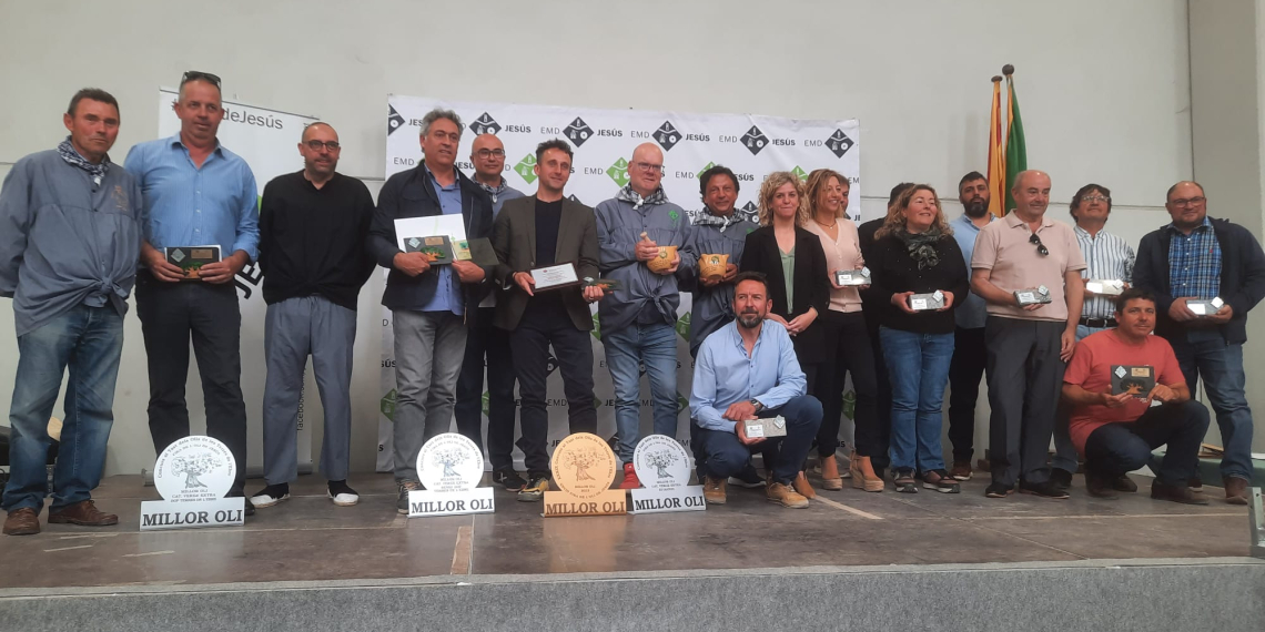 Gralles, dolçaines i tabals de l’Ebre: la música a la Fira de l’Oli i la Garrofa de Jesús