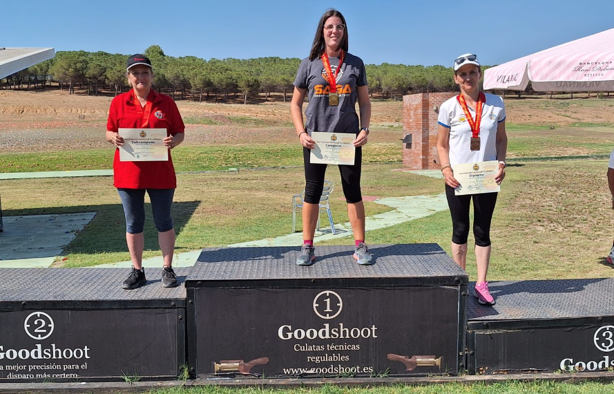 La bitemera Cinta Rodríguez guanya la Copa España de tir al plat de fossat universal
