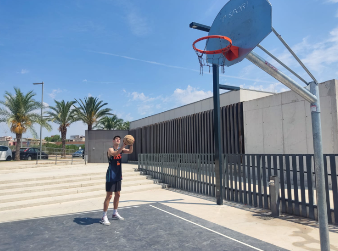 El roquetero David Barberà, un jove talent del bàsquet que apunta molt alt