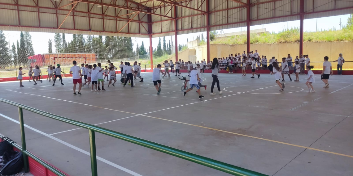 Els alumnes de la ZER Mestral dediquen una jornada a les tradicions ebrenques